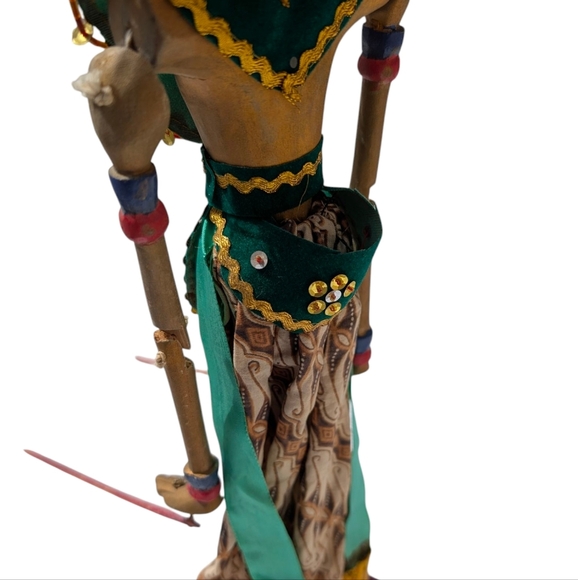 INDONESIAN Dancing RodPuppet Doll Wayang Gole Handcrafted Wood Arm Red Green - Picture 10 of 13
